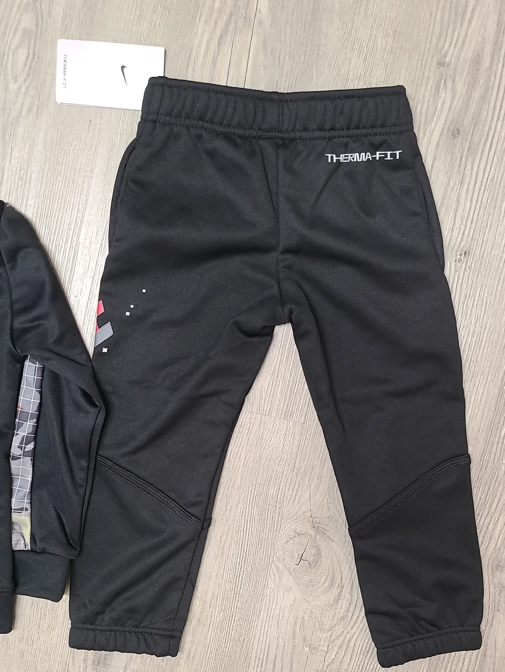 New Size 4 Nike Two piece Therma/Warm/soft Layer Inside - Picture 11 of 11